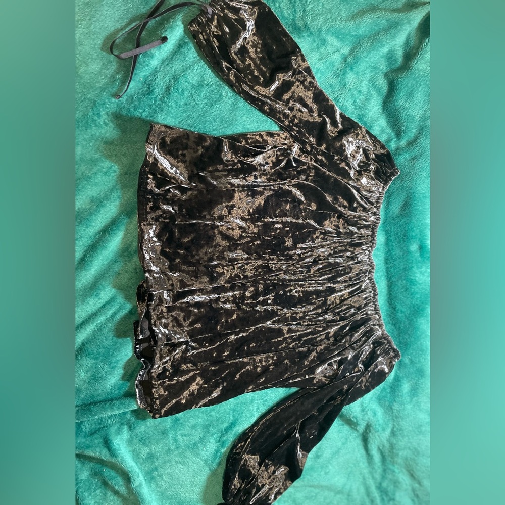 American Eagle off the shoulder blouse